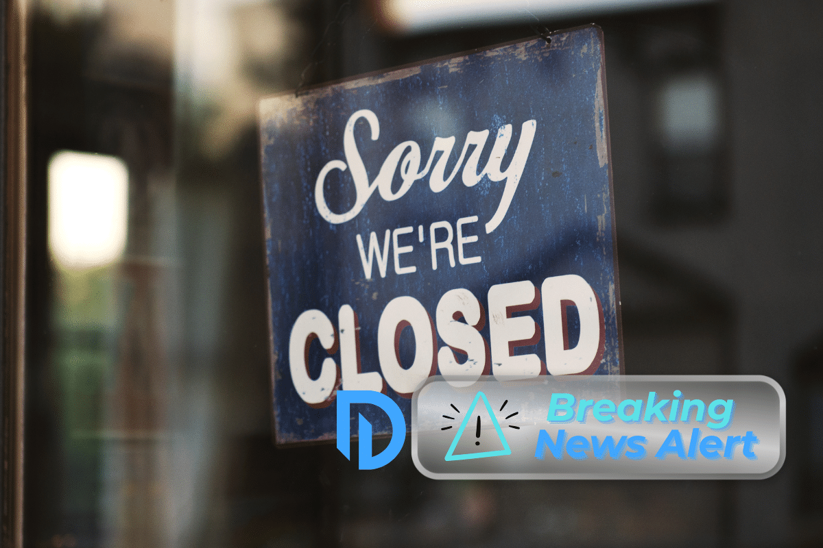 grocery store closed sign